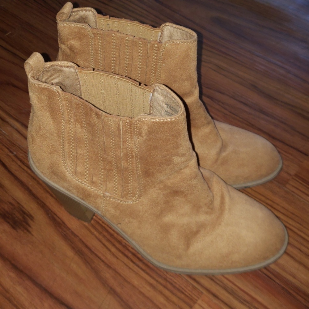 Aeropostale booties